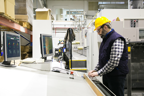 Corvalent Services 2 Corvalent Engineer man 768x512 1